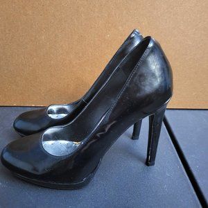 BCBGirls BLACK PATENT LEATHER Rounded TOE STILETTO HEEL PUMPS, 4.5 (34.5)